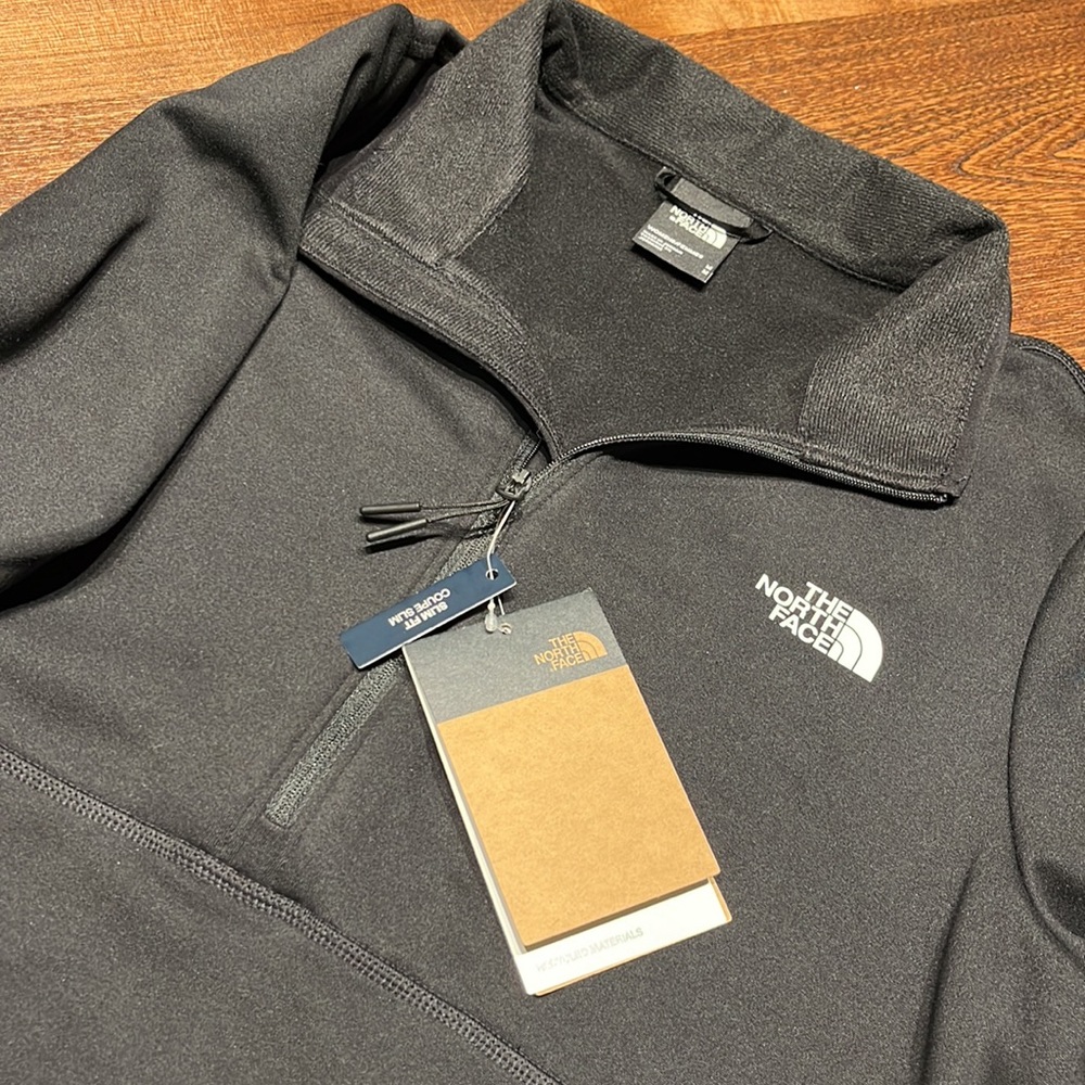 NWT The North Face Quarterzip Pullover - Picture 4 of 9